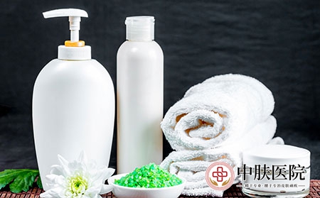 摄图网_501631440_酒店洗漱用品特写（企业商用）
